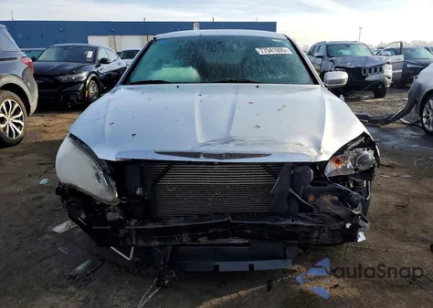 2011 Chrysler 200 Touring z USA, uszkodzony, nr VIN 1C3BC1FBXBN539654